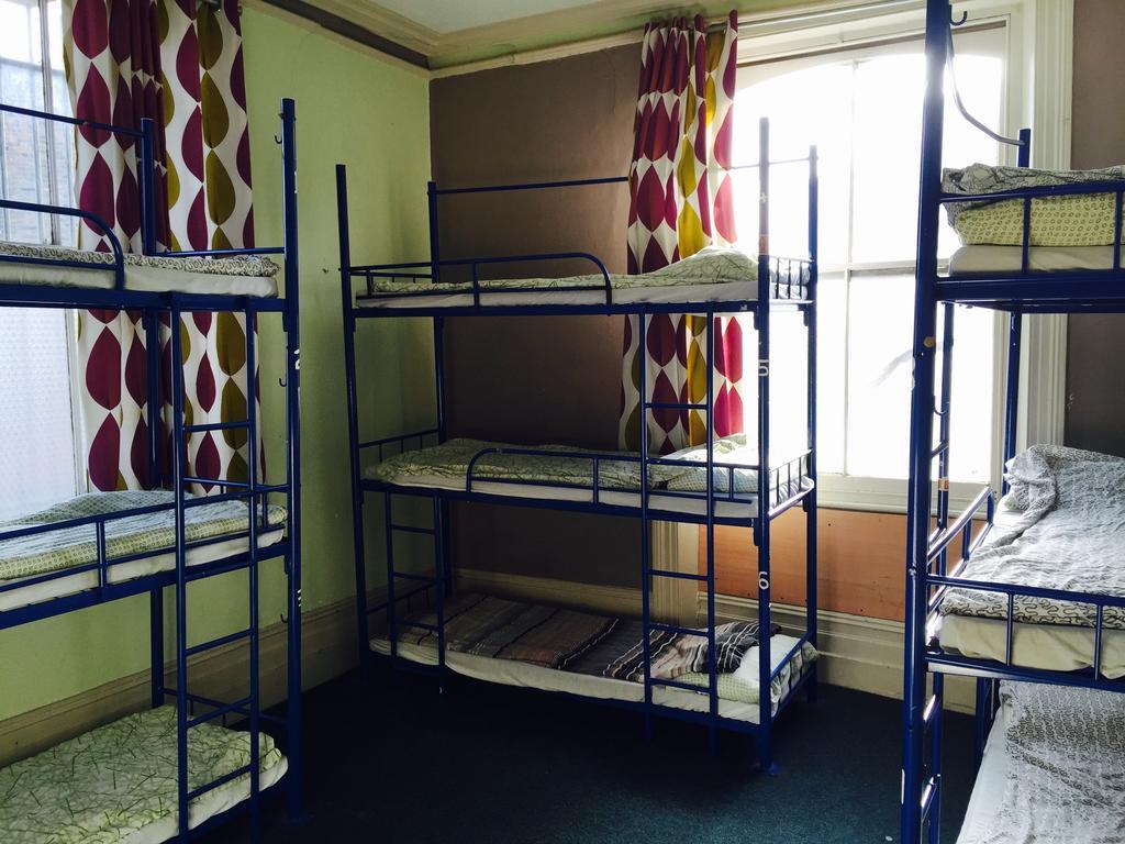 Arsenal Tavern Hostel لندن الغرفة الصورة